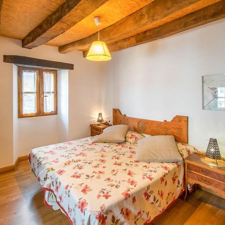 Casa Monaut, Acogedores Apartamentos A Los Pies De La Selva De Irati Сарагуэта Экстерьер фото