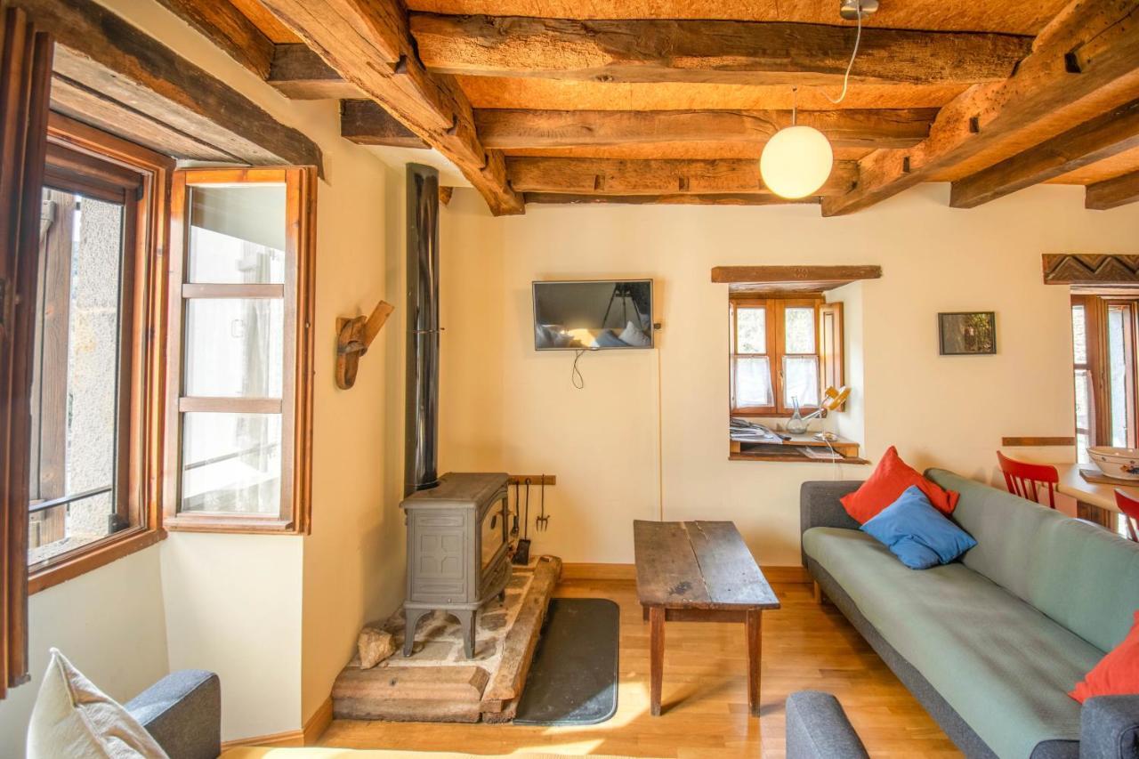 Casa Monaut, Acogedores Apartamentos A Los Pies De La Selva De Irati Сарагуэта Экстерьер фото