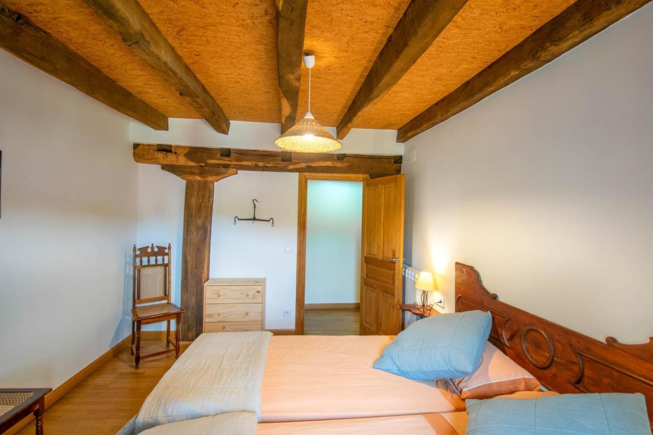 Casa Monaut, Acogedores Apartamentos A Los Pies De La Selva De Irati Сарагуэта Экстерьер фото