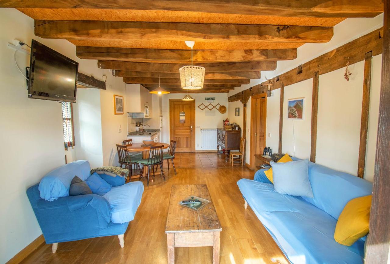 Casa Monaut, Acogedores Apartamentos A Los Pies De La Selva De Irati Сарагуэта Экстерьер фото