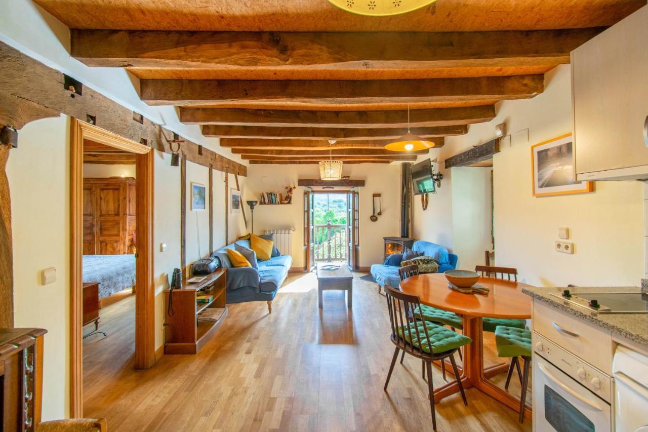 Casa Monaut, Acogedores Apartamentos A Los Pies De La Selva De Irati Сарагуэта Экстерьер фото