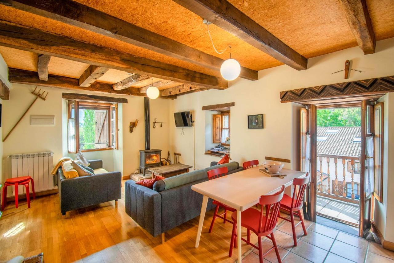 Casa Monaut, Acogedores Apartamentos A Los Pies De La Selva De Irati Сарагуэта Экстерьер фото